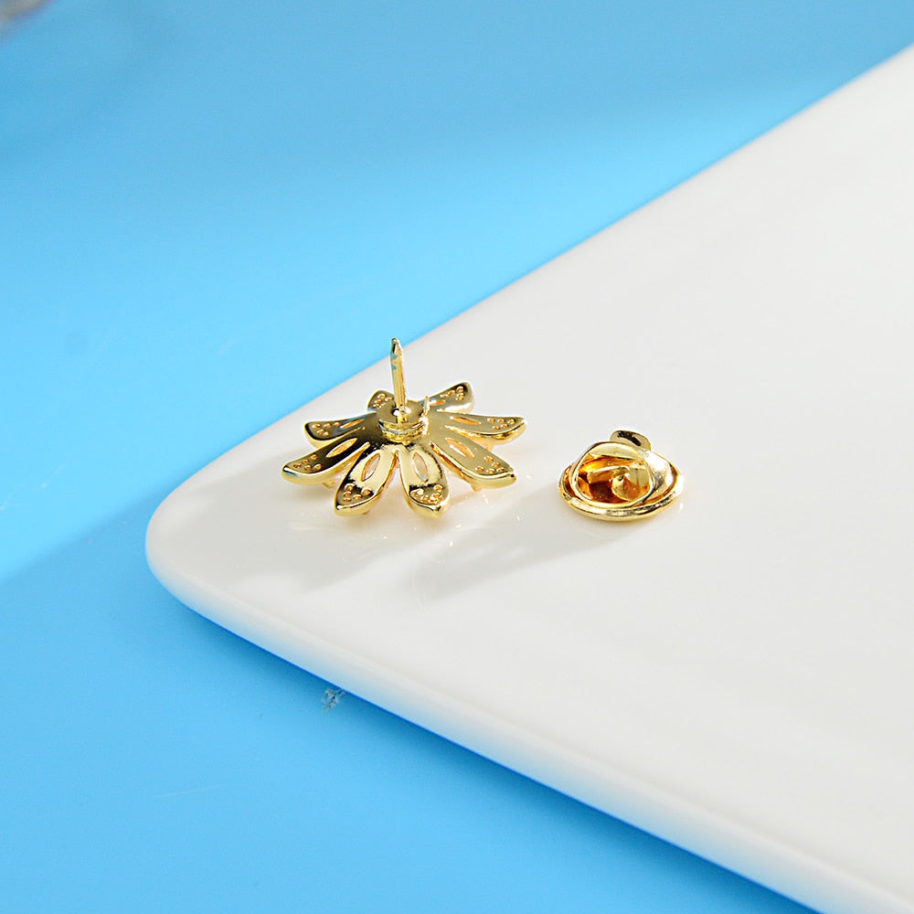 Royal Zirconia Flower Pin Brooch